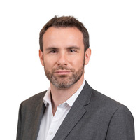 Stuart bio photo web (1) (1)-1